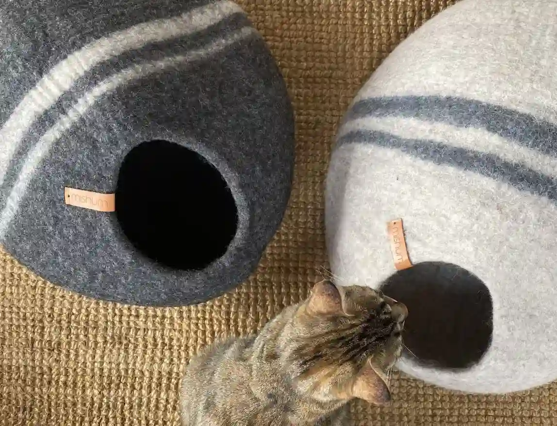 CAMA PARA GATOS 'PETRA' / MISHUM