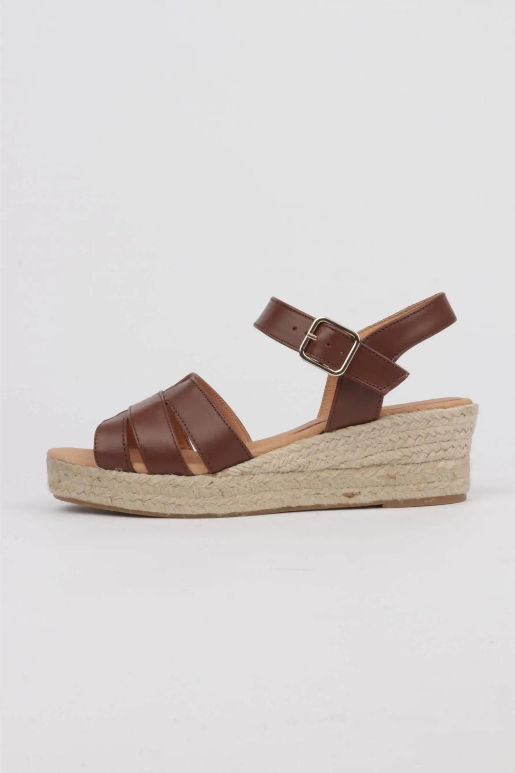 Sandalias marrones cuña baja y plataforma