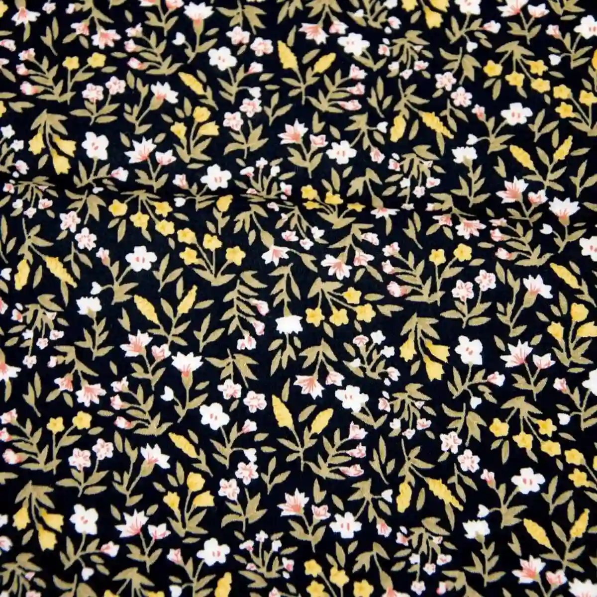 Viscosa amarilla flores pequeñas