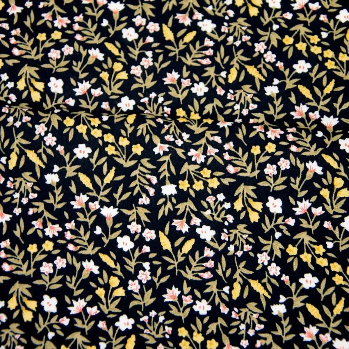 Viscosa amarilla flores pequeñas