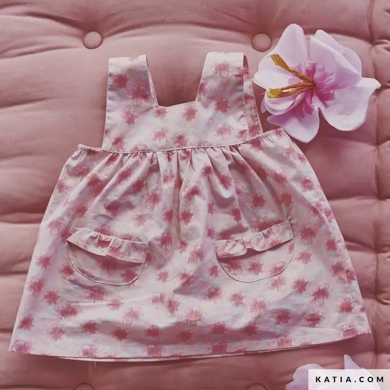 KATIA FABRICS TRAVEL POSTCARDS MAGAZINE - Image 16