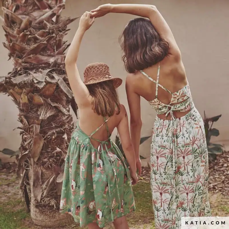 KATIA FABRICS TRAVEL POSTCARDS MAGAZINE - Image 19