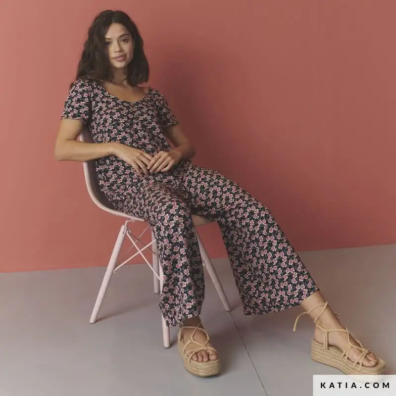 KATIA FABRICS TRAVEL POSTCARDS MAGAZINE - Image 40