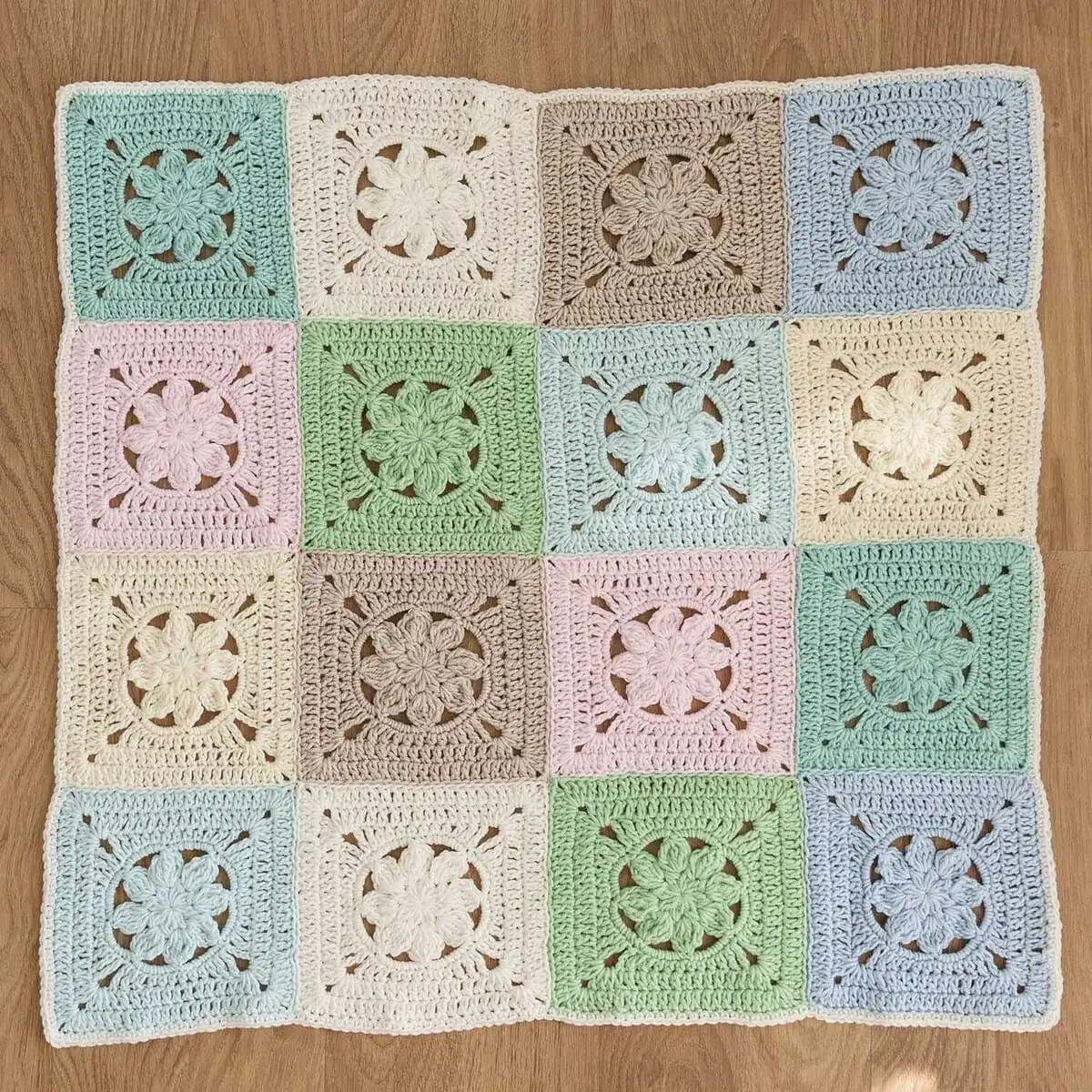 KIT Bunny Blanket - KAL Bunny in wonderland - Image 3