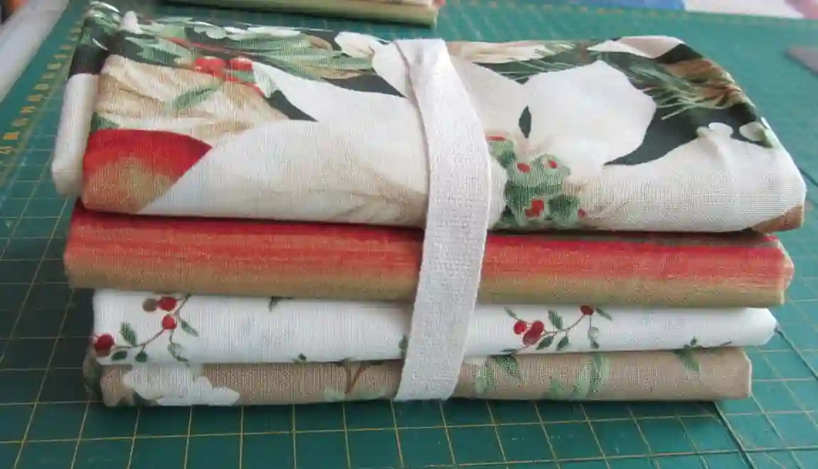 Tela Marcus - WINTER BOTANICALS - colección en fats