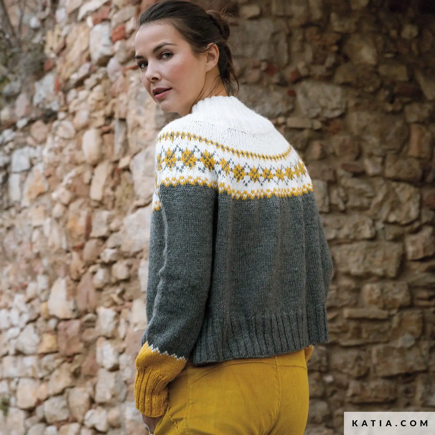 Katia Woman Essentials 107 Magazine - Image 17