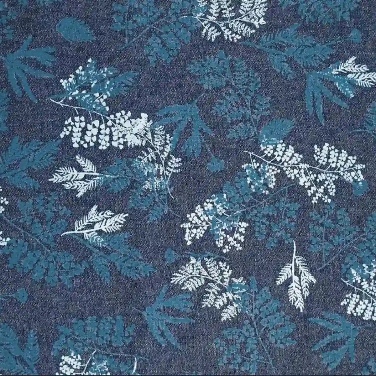 WINTER LEAVES - tela vaquera (winter denim)