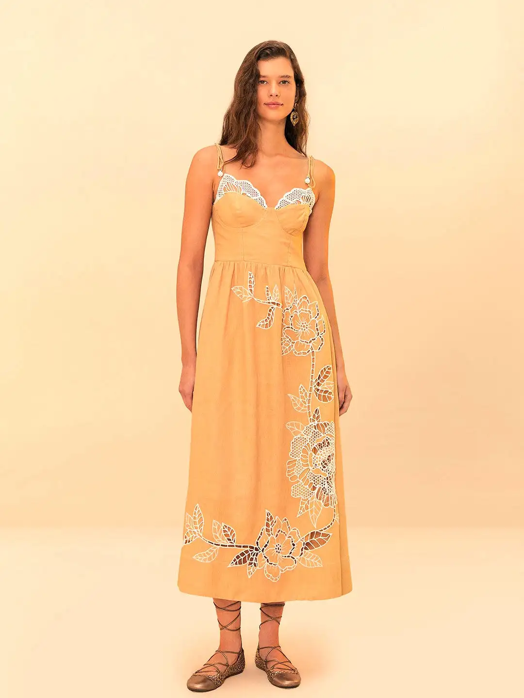 Sand Richelieu Midi Dress - Imagen 2