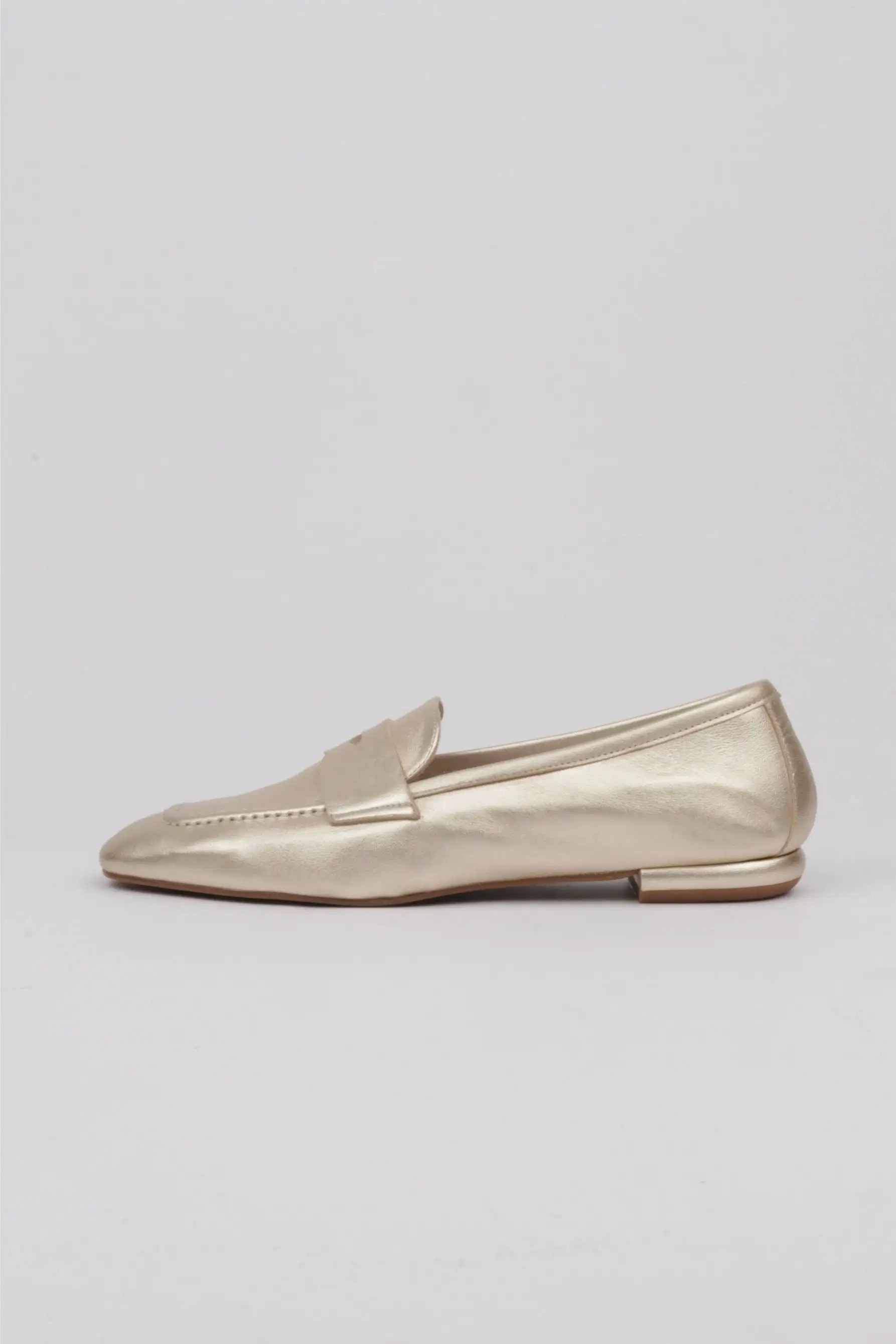 Mocasines dorados mujer