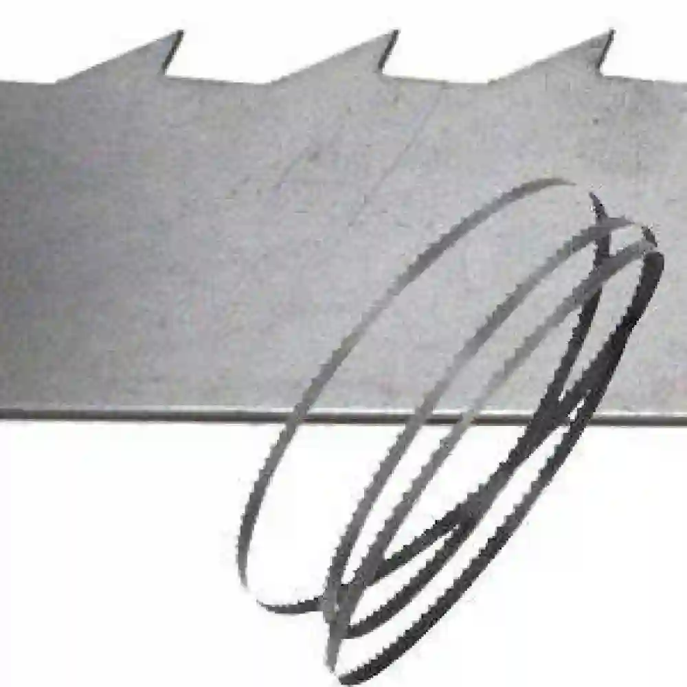 Hojas clásicas Uddeholm de 30 mm de ancho x 0.6 mm de espesor, dentado tipo D-4, paso de diente P-14