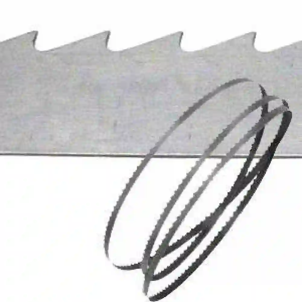 Hojas clásicas Uddeholm de 30 mm de ancho x 0.6 mm de espesor, dentado tipo D-2, paso de diente P-12