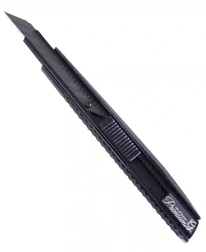 Cutter metálico de precisión cuchilla PREMIUM negra de 9 mm a 30o PMGA-EVO2