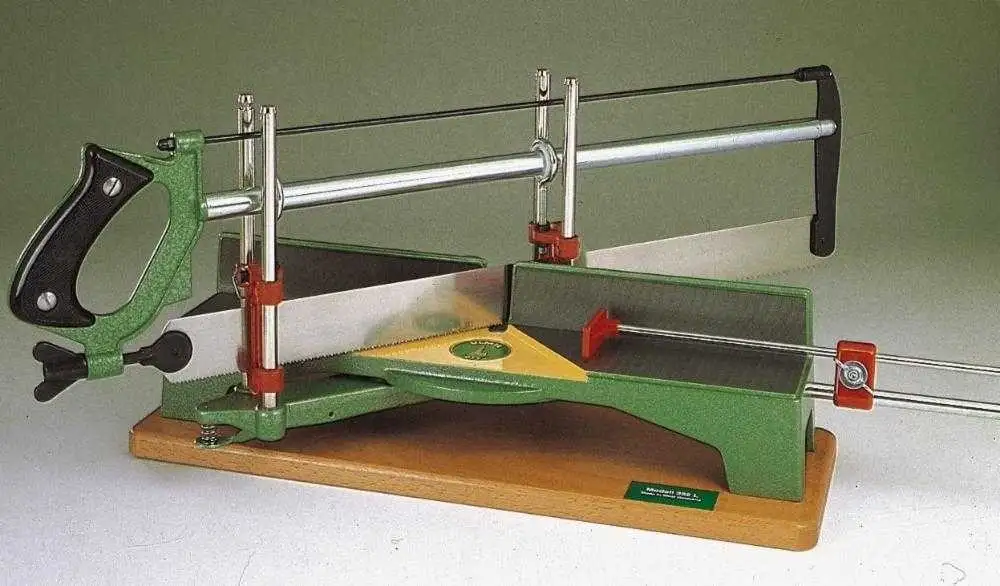 Ingleteadora manual de sobremesa en fundición Ulmia