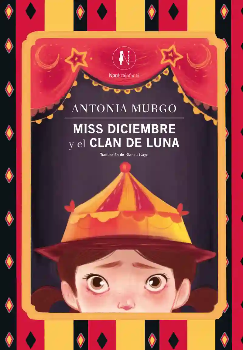 Miss diciembre y el clan de la Luna