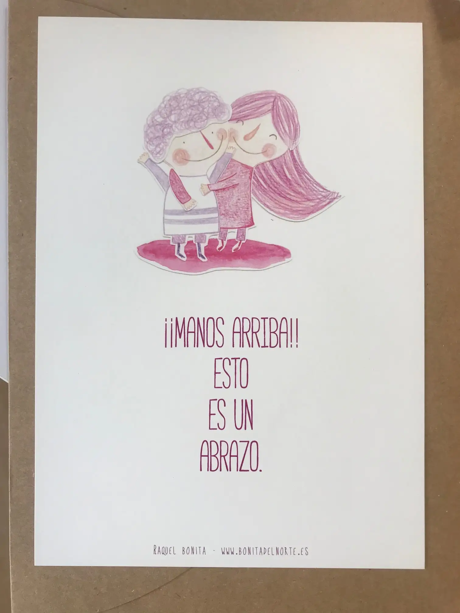 Tarjetón de regalo de Raquel Bonita. Abrazo