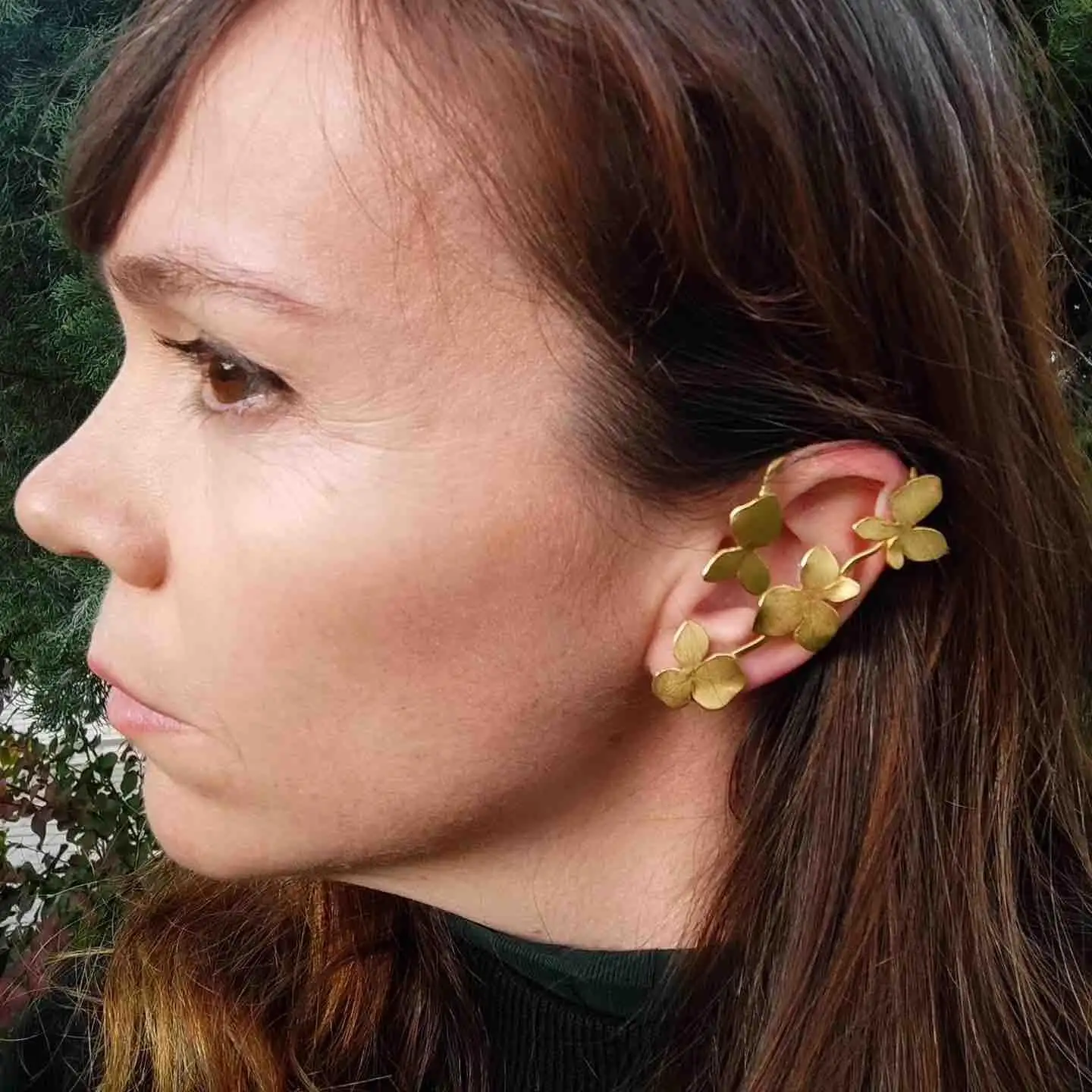 Ear Cuff Hortensia - Imagen 2