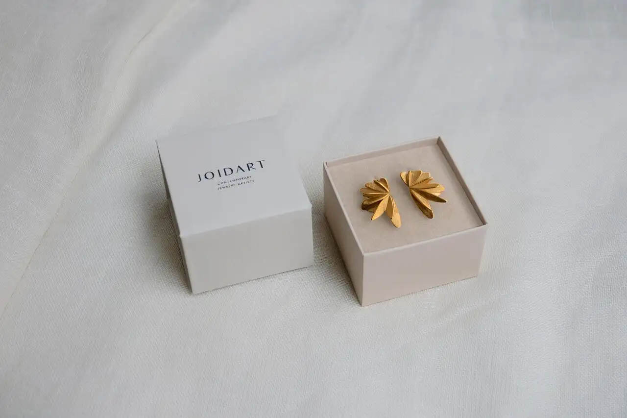 Pendientes elegantes dorados - Imagen 2