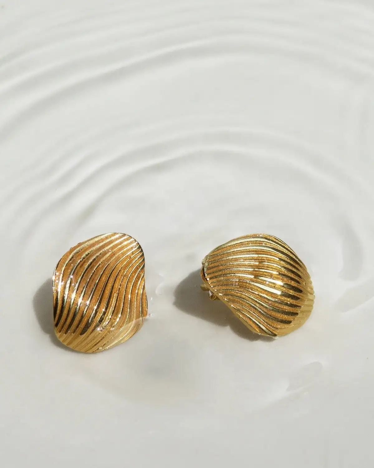 Pendientes gota dorados - Imagen 4