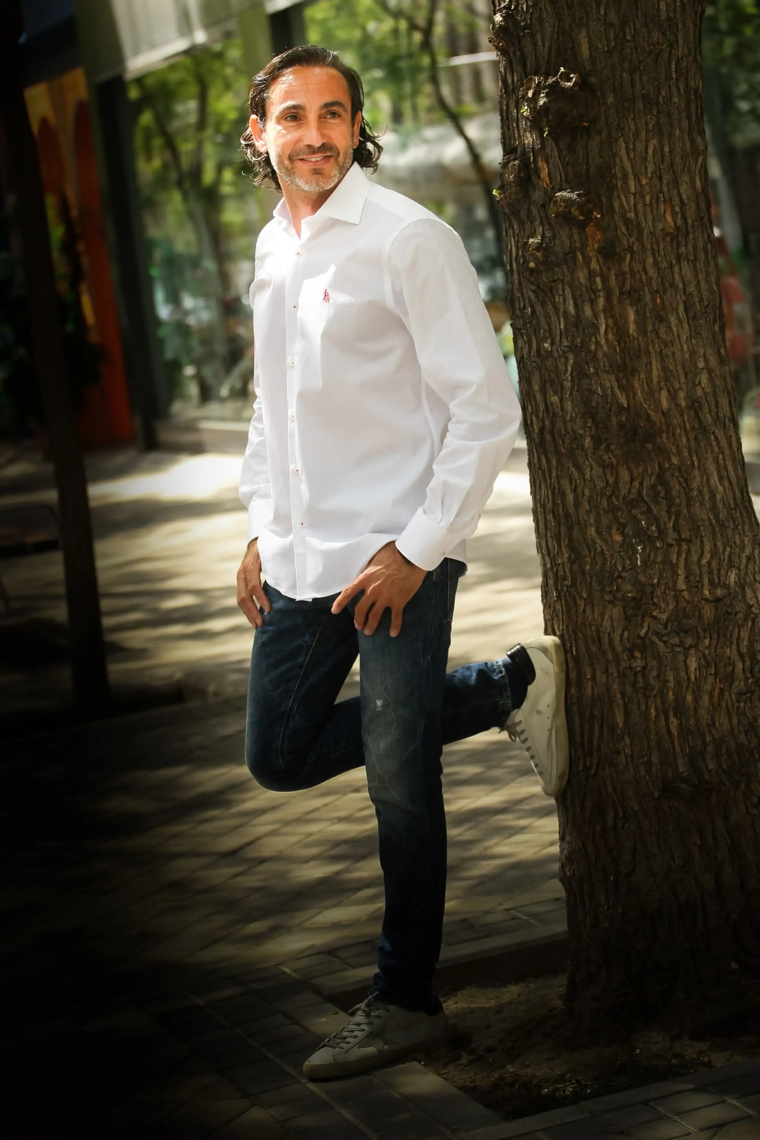 White shirt with embroidery in red "Pamplona". - Image 2