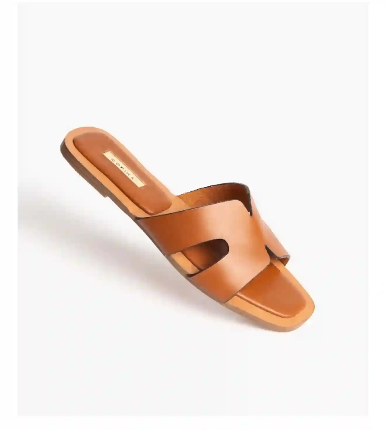 Sandalia plana camel