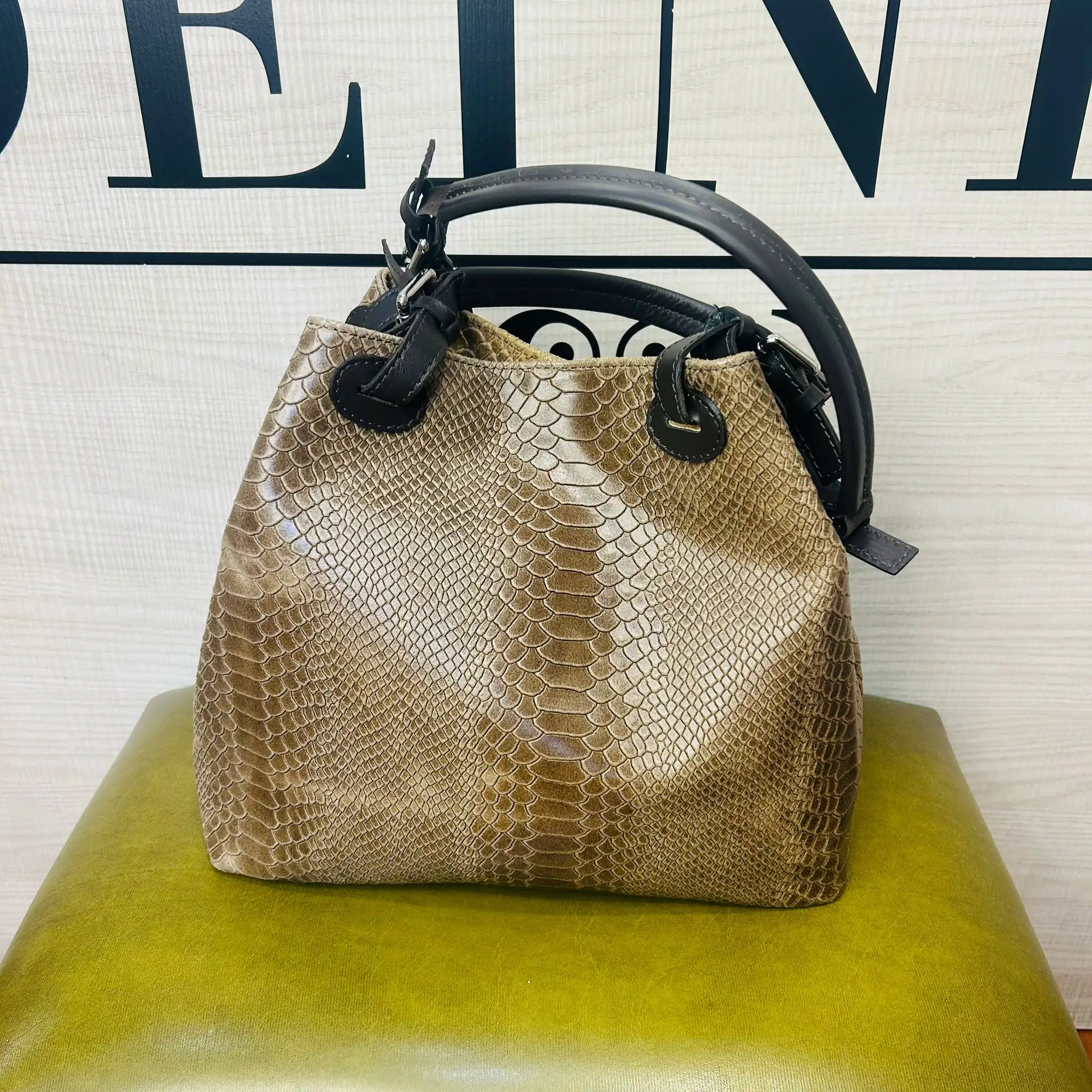 Snake -style leather bag - Image 7