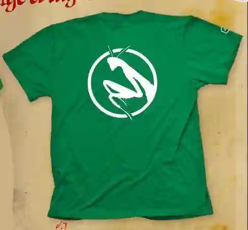 Camiseta Clan Mantis Mon. Leyenda de los Cinco Anillos