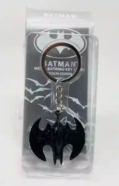 Llavero de metal Batwing Stealth Edition. Batman
