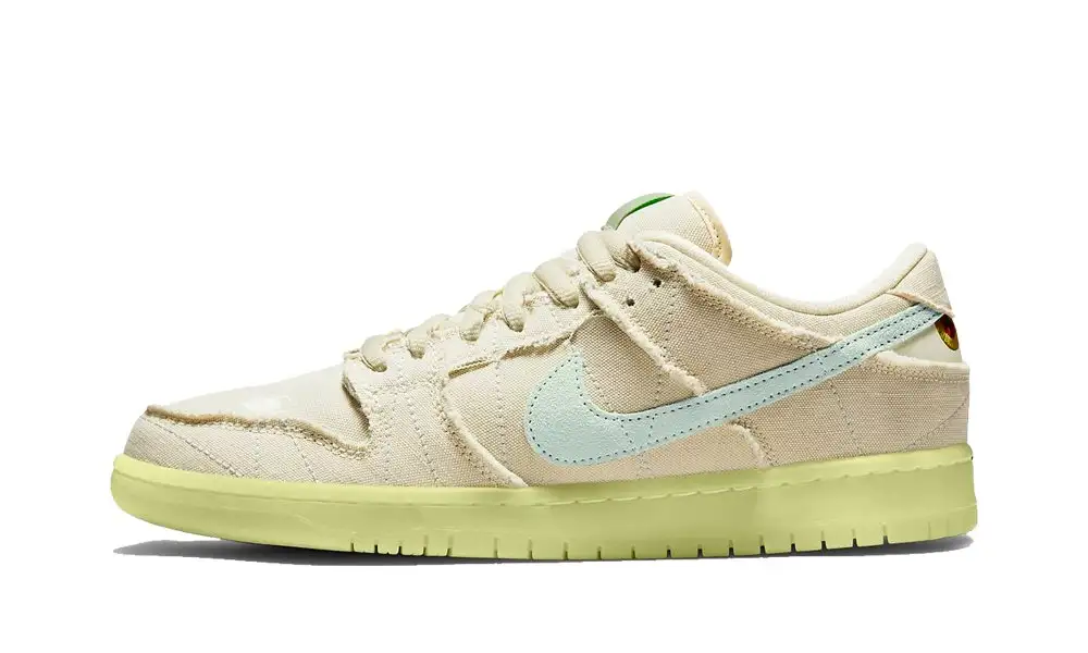 NIKE SB DUNK LOW PRO MOMIA