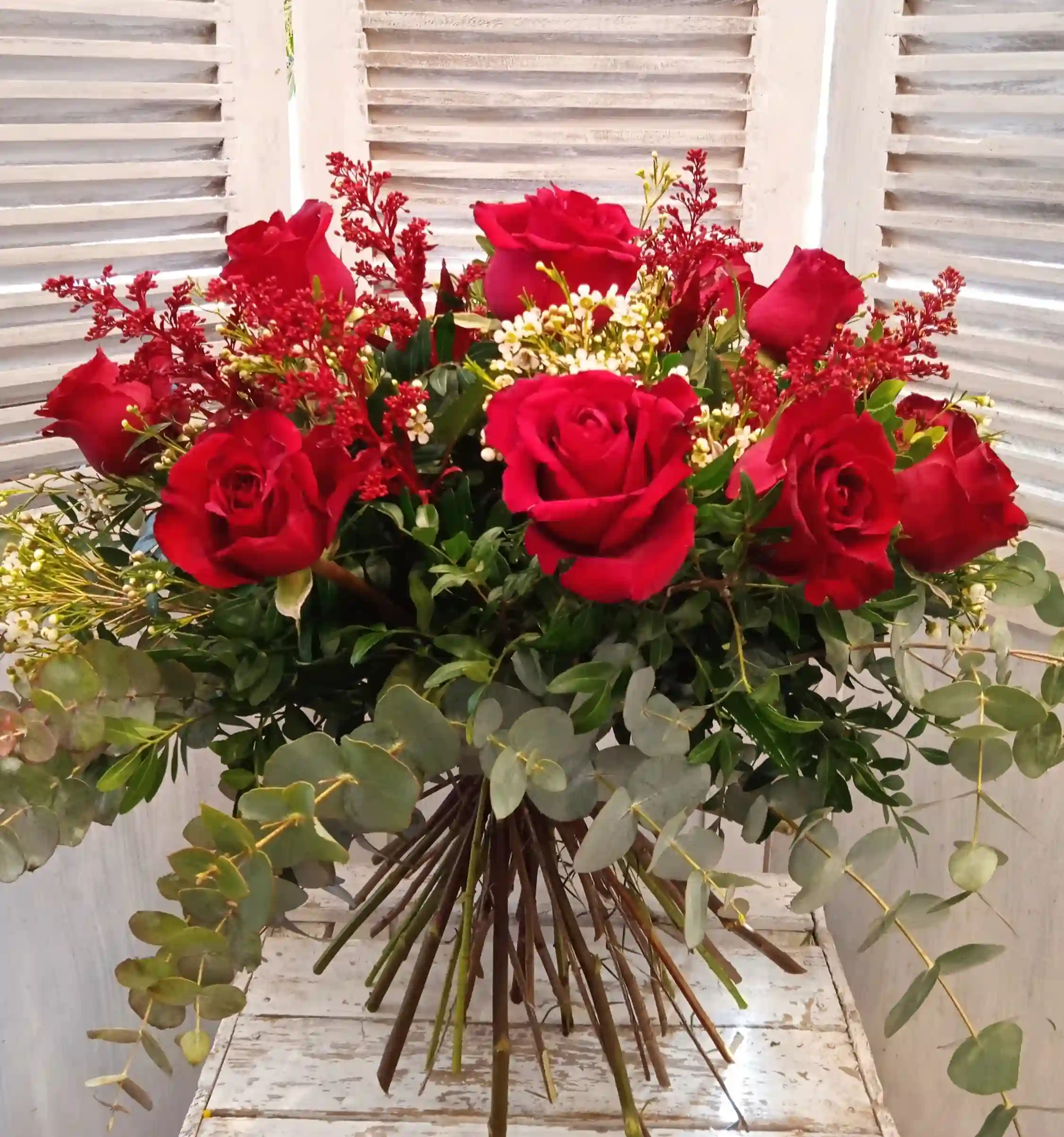 Ramo de 12 Rosas adornadas