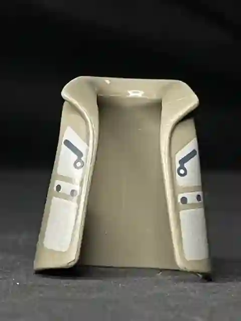 Torso_0513 sandy vest pockets with flaps