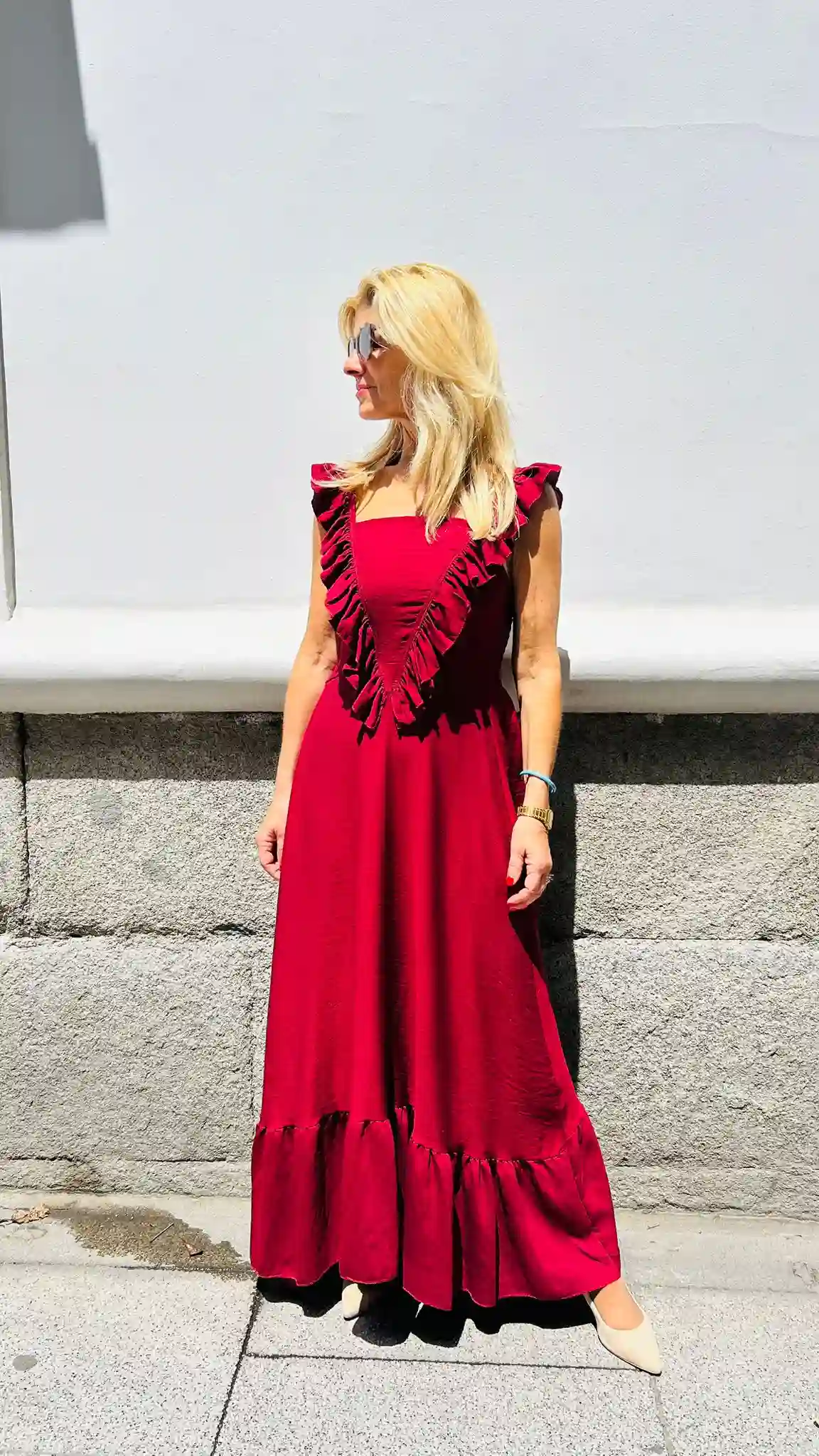 Dress (romantic style)