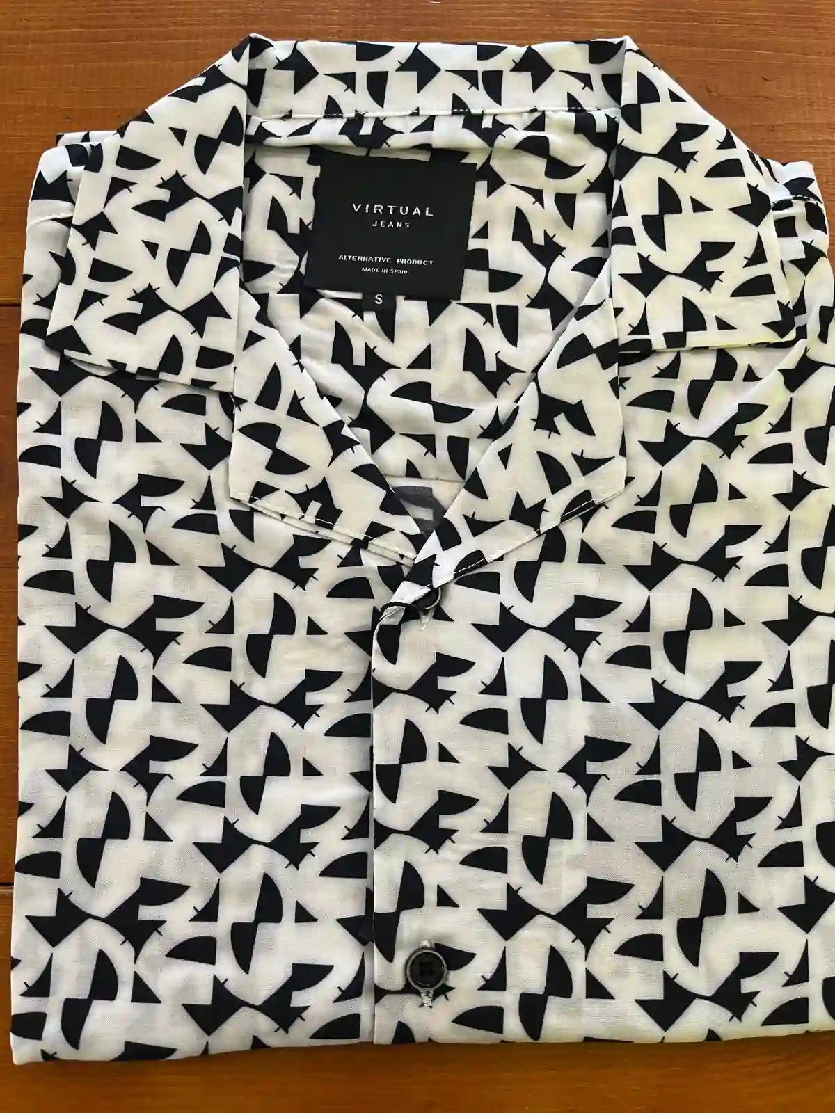 Virtual short manga shirt 2049