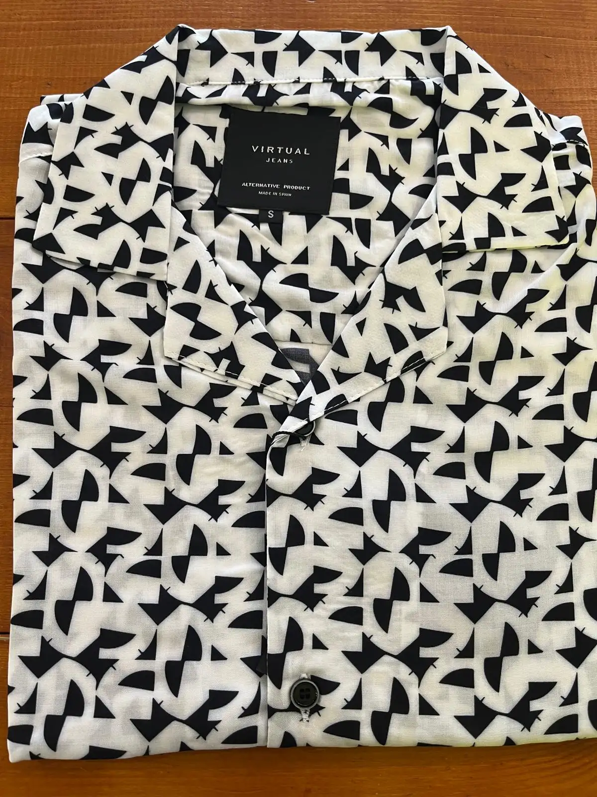 Virtual short manga shirt 2049
