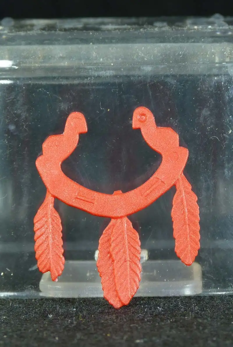 Shield_0173 feathers for red Indian shield