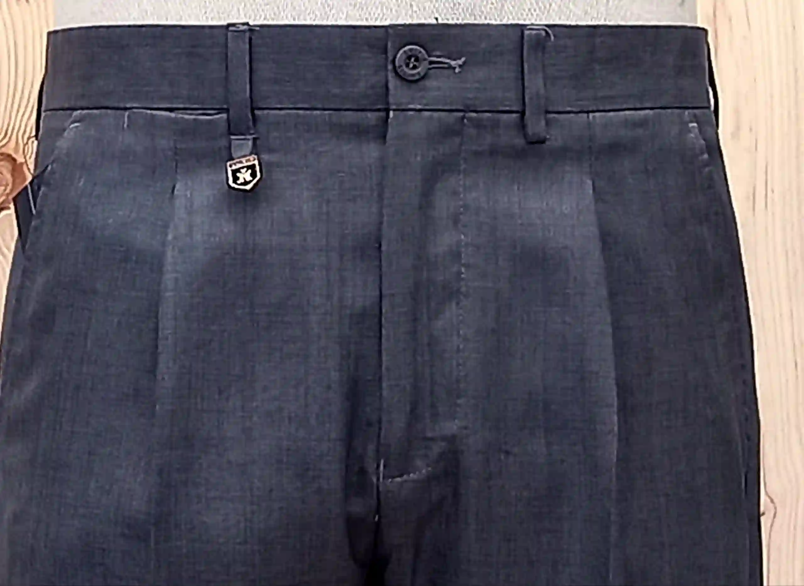 Pantalón de vestir fino con pinza verano