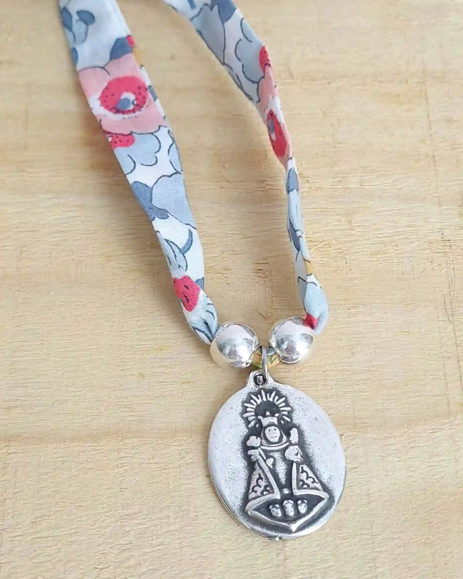 Gargantilla Virgin Medal of Covadonga