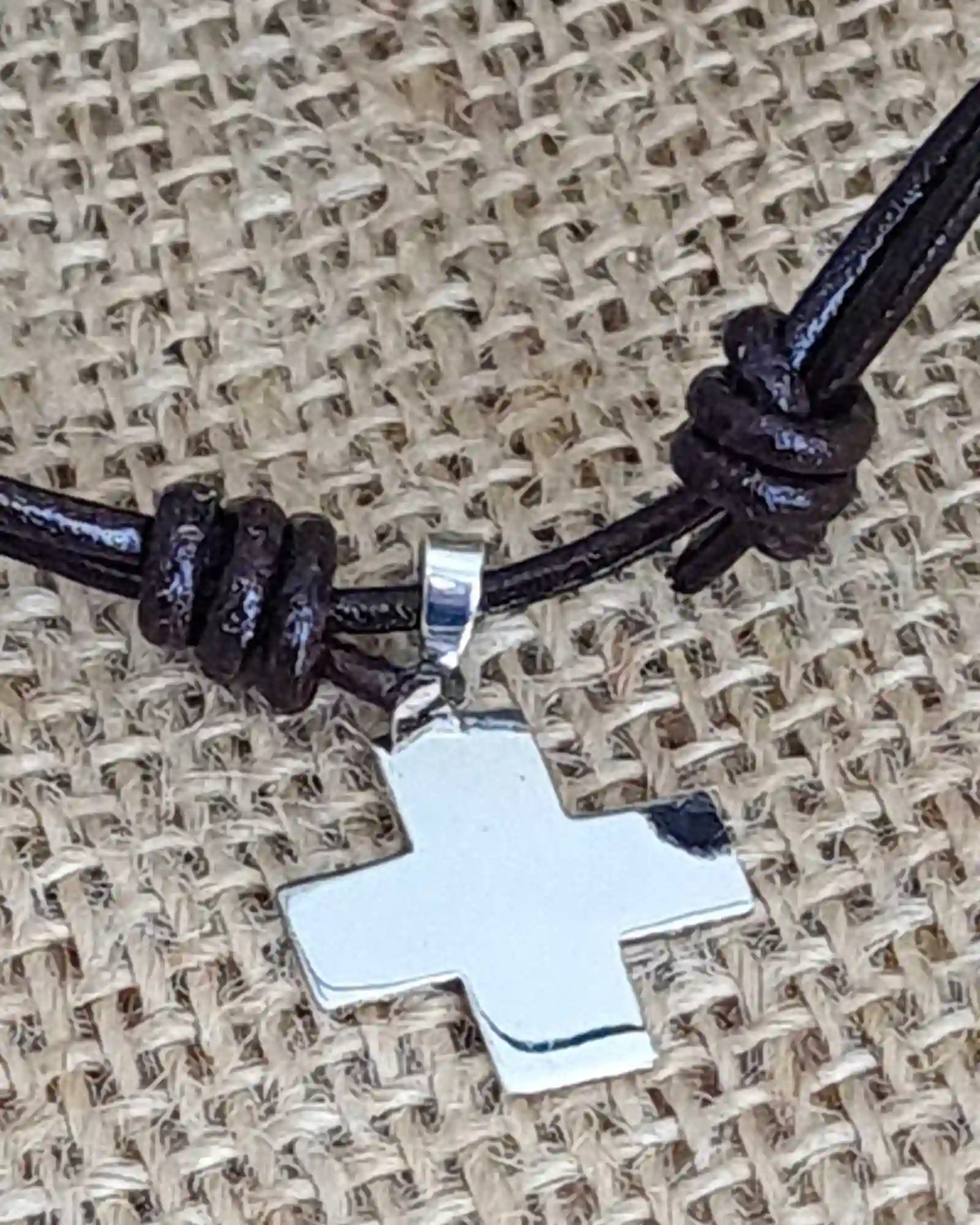 Gargantilla Cruz Silver Leather