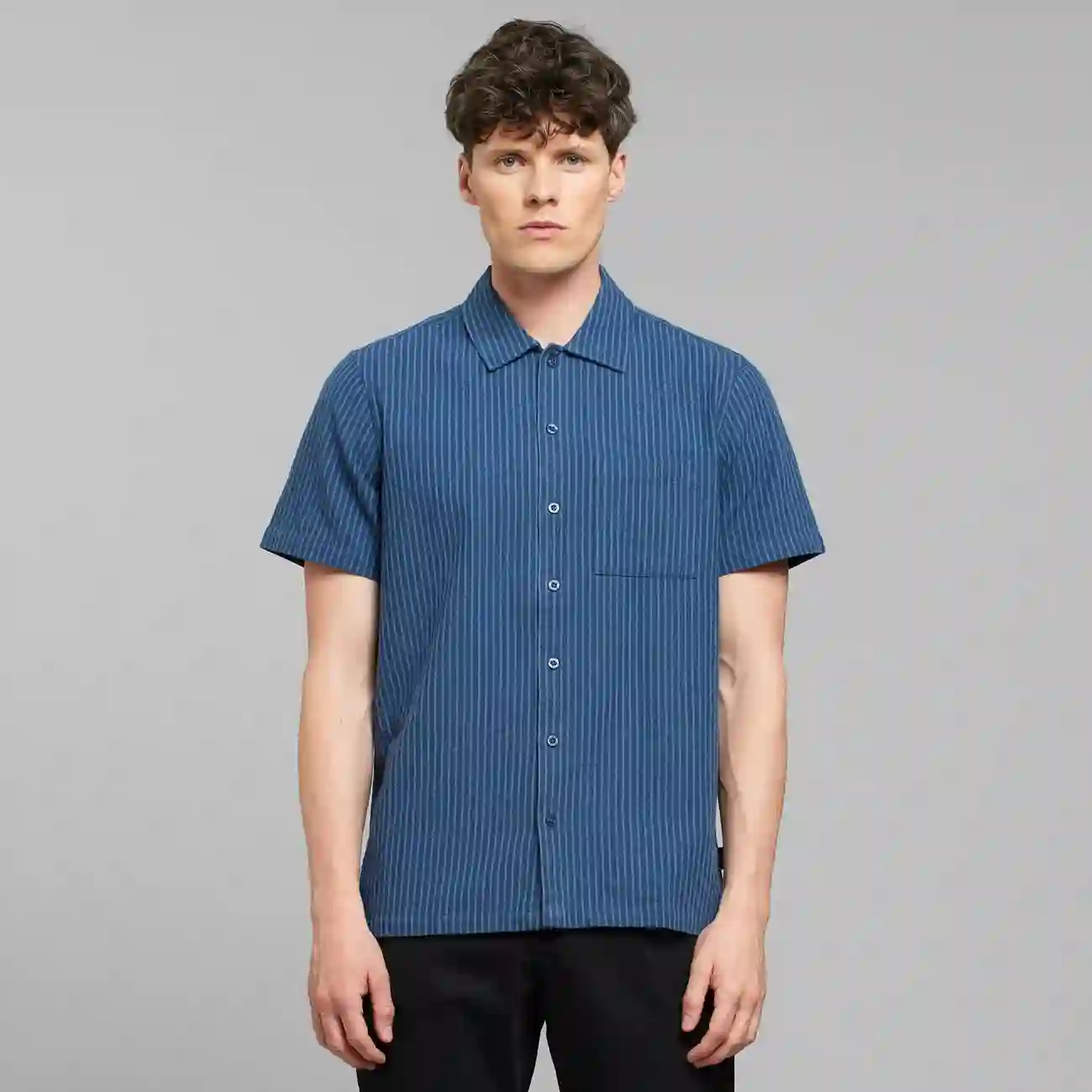 Short manga shirt blue stripes