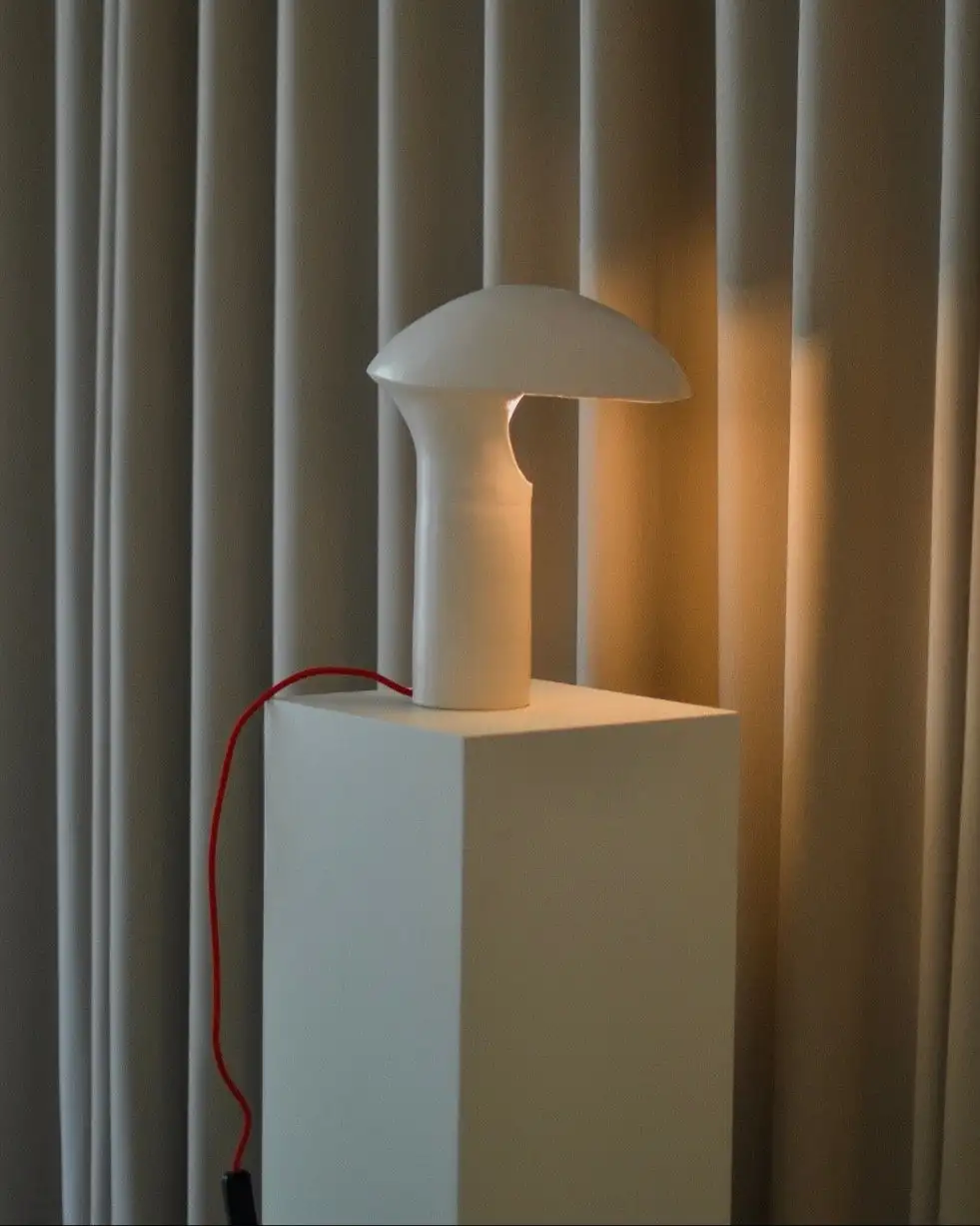 White minimalist lamp - Image 6