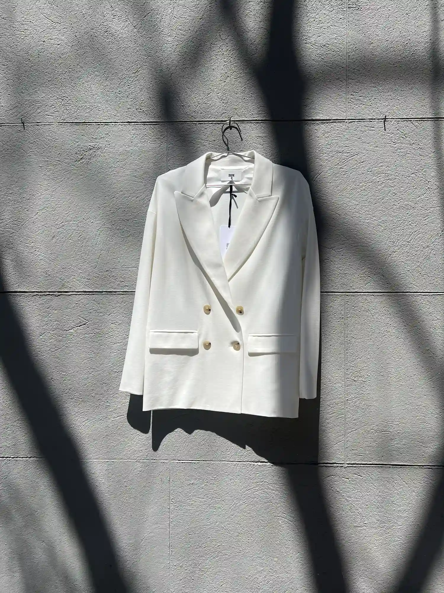 White / Sigeretere