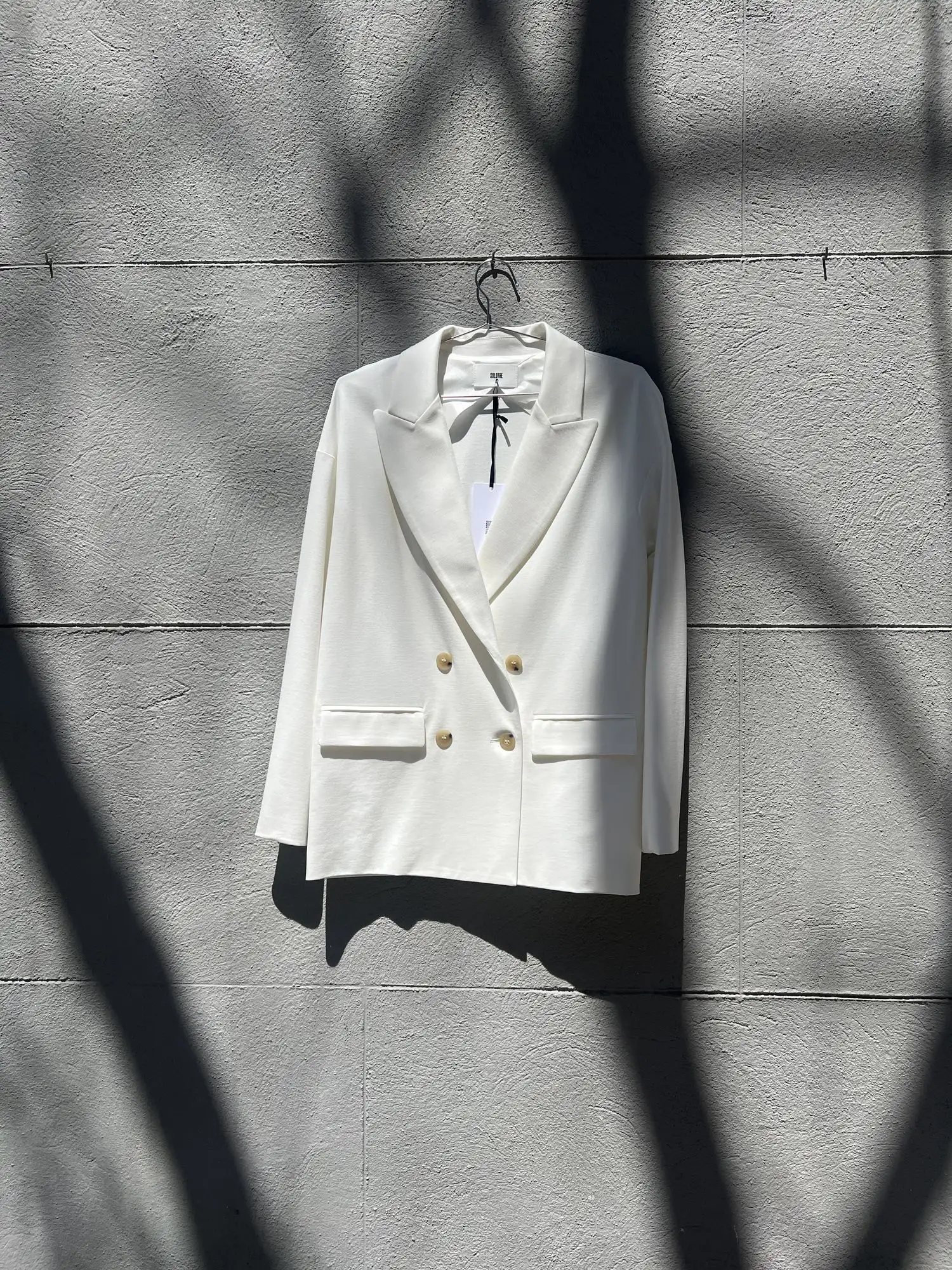 White / Sigeretere