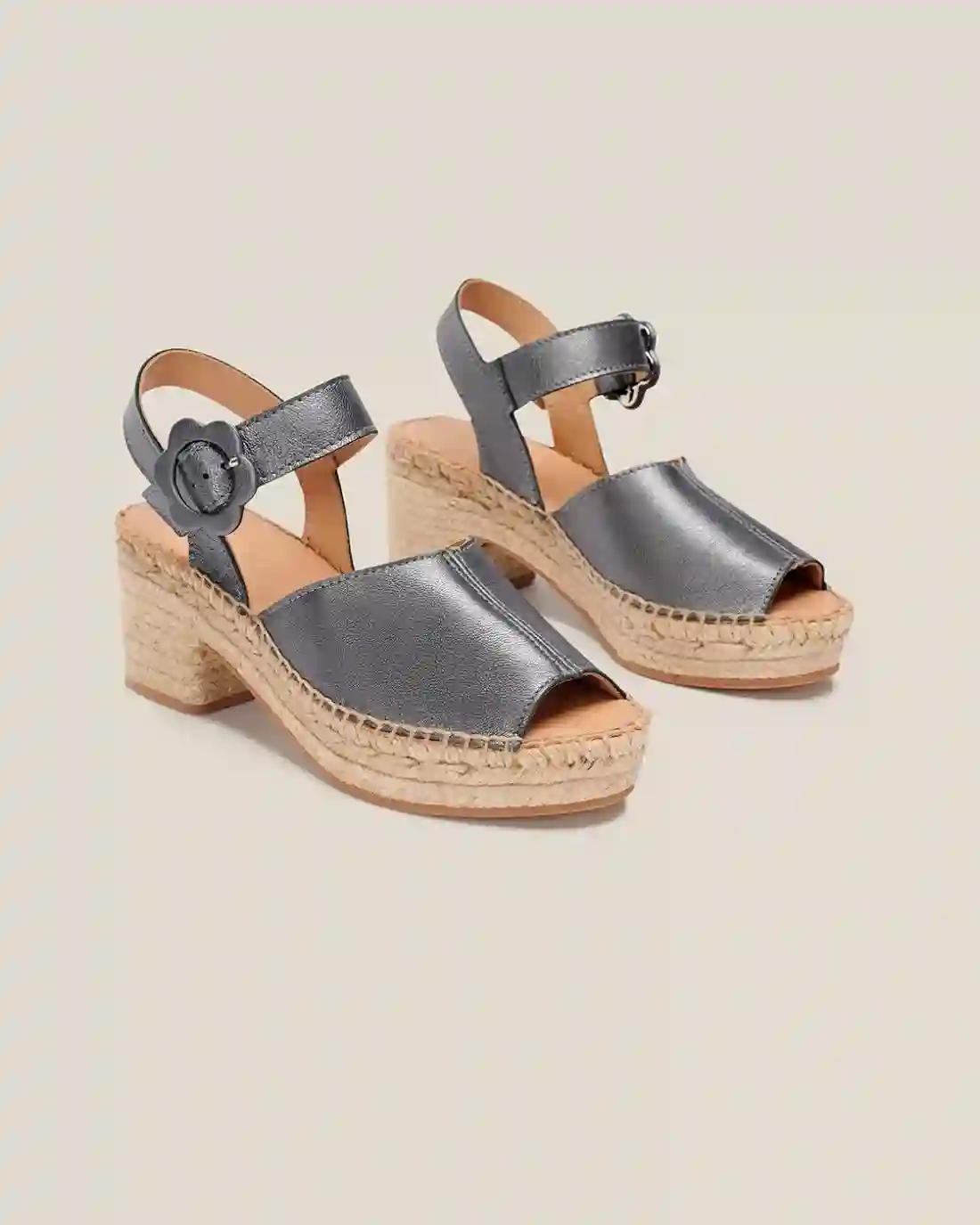 Metalized Gray Fumarola / Naguisa