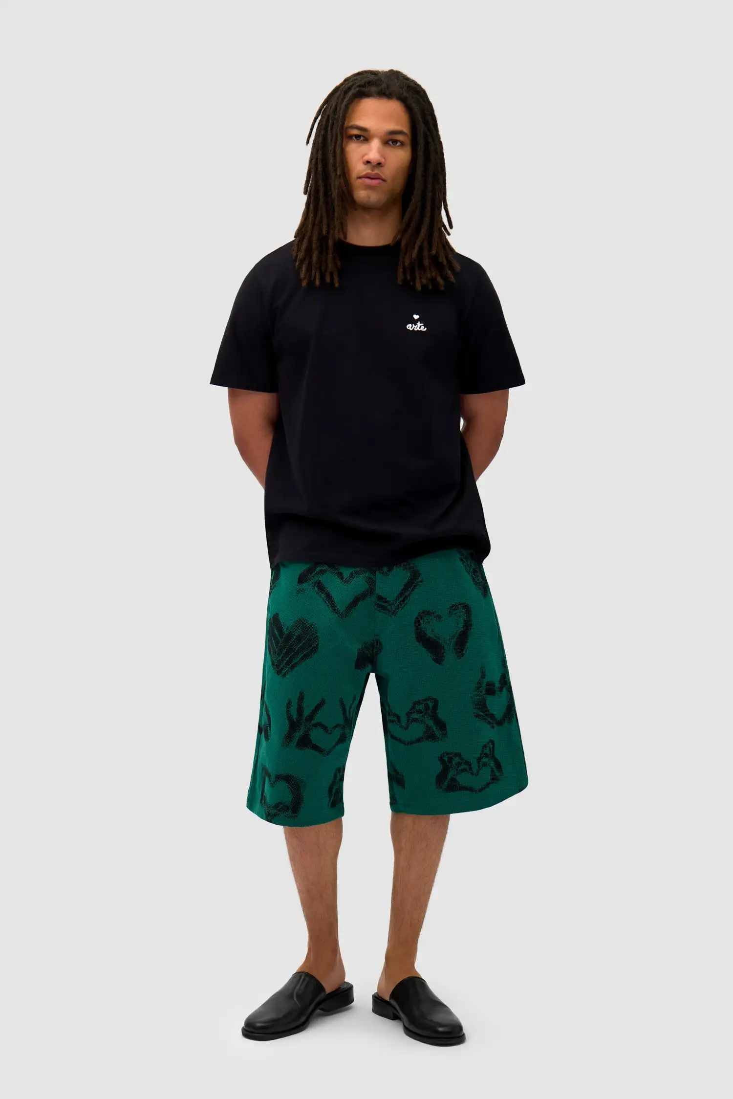 Arte Antwerp Heart Hand Shorts - Imagen 2