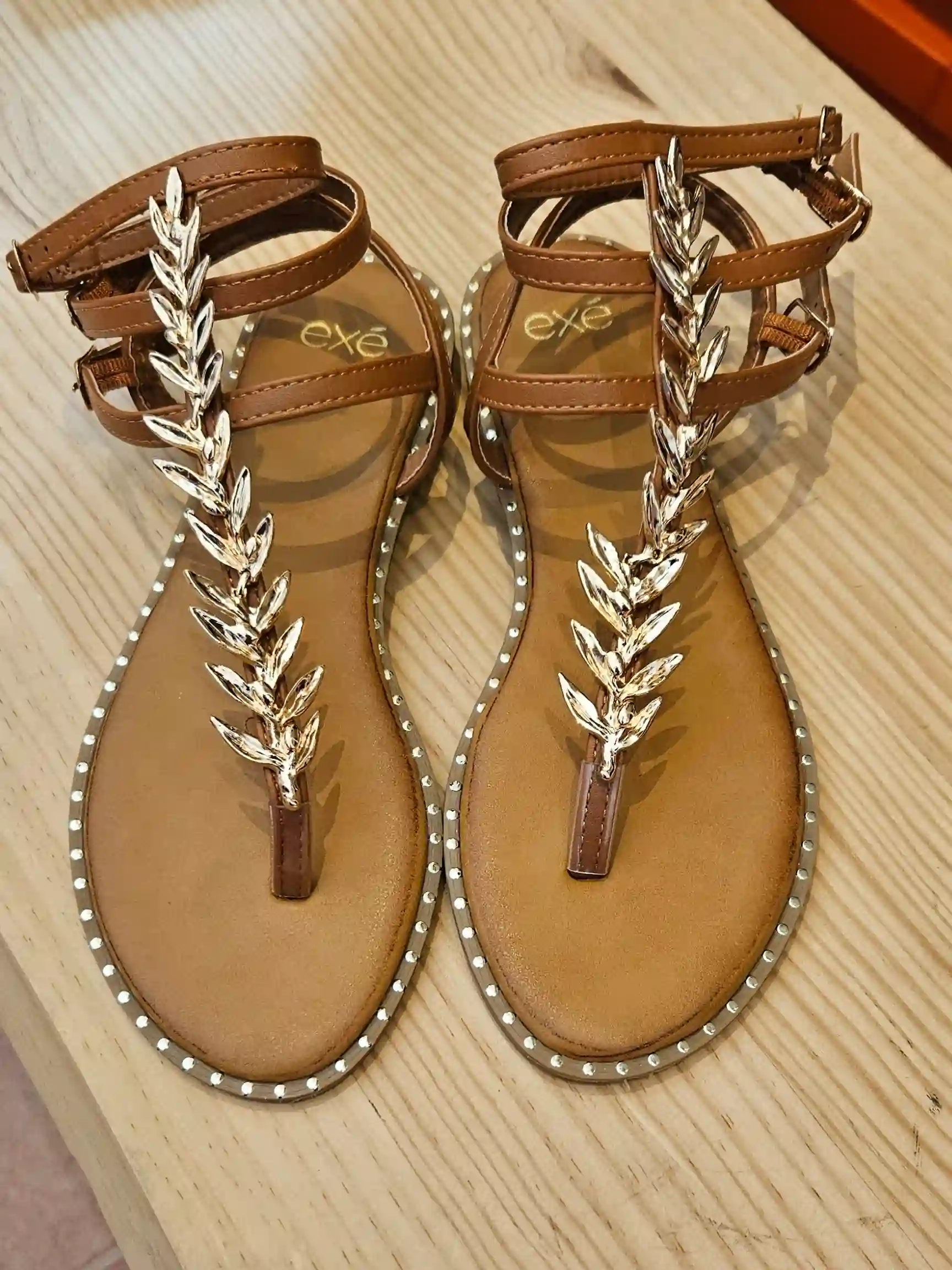 Planas Sandals Leather Broama Golden