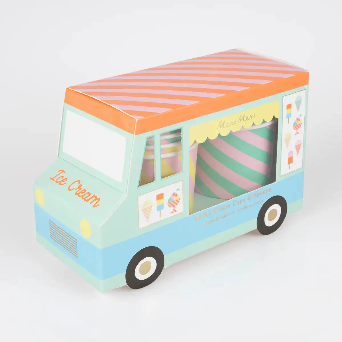 Cup set in retro van