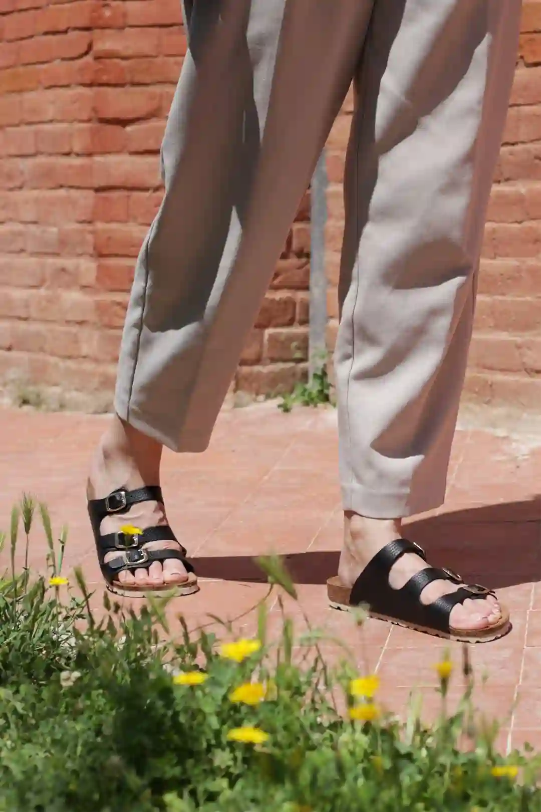 BLACK CHANCLAS Interbios Three gold buckles
