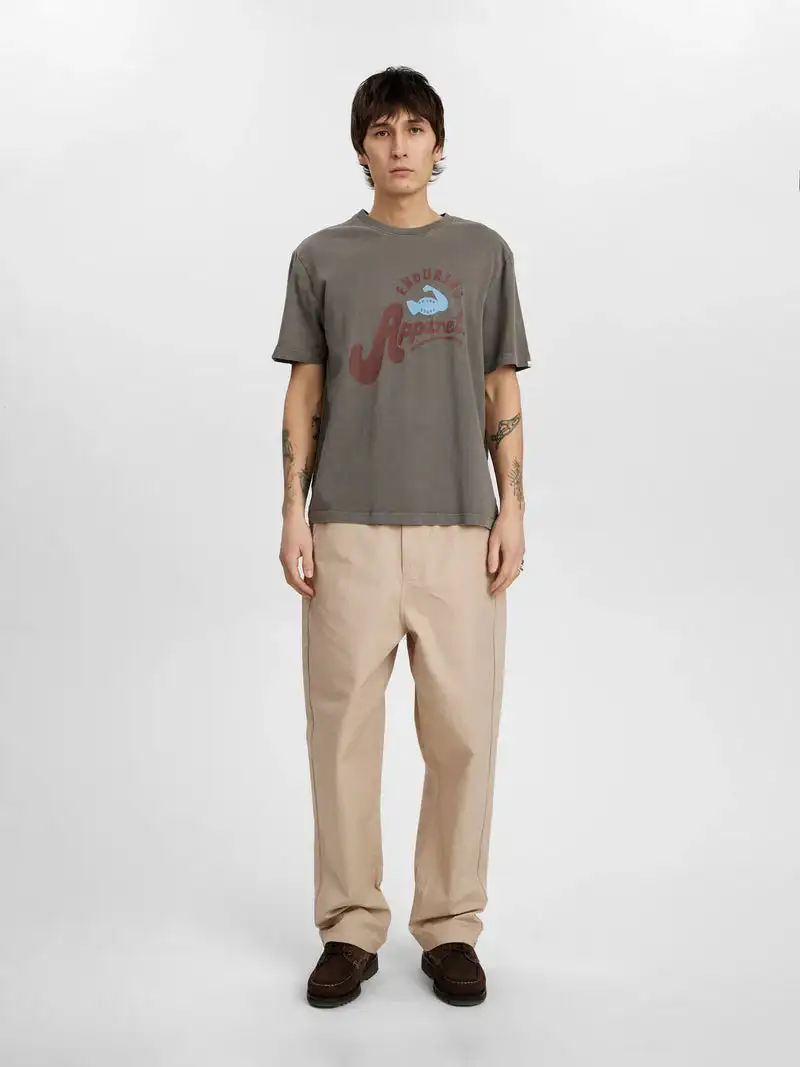 T -shirt with gray screen printing - Image 2