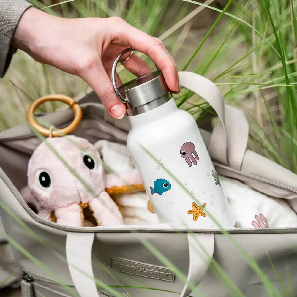 Botella termo metálica Sea Friends Beige Done by Deer - Imagen 2