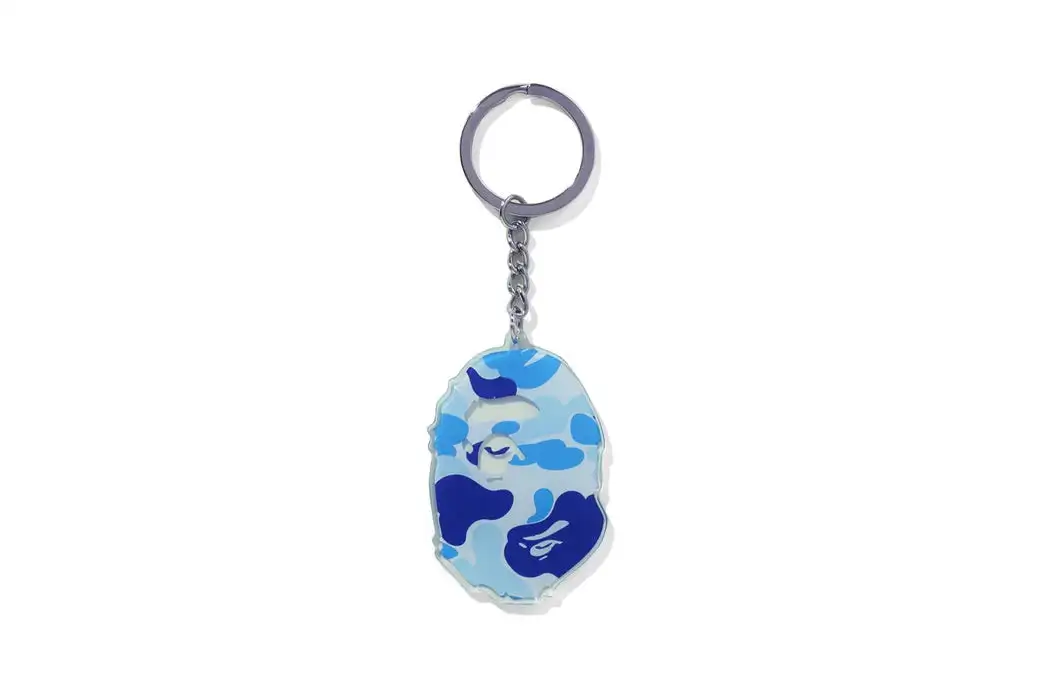 LLAVERO A BATHING APE AZUL 2025