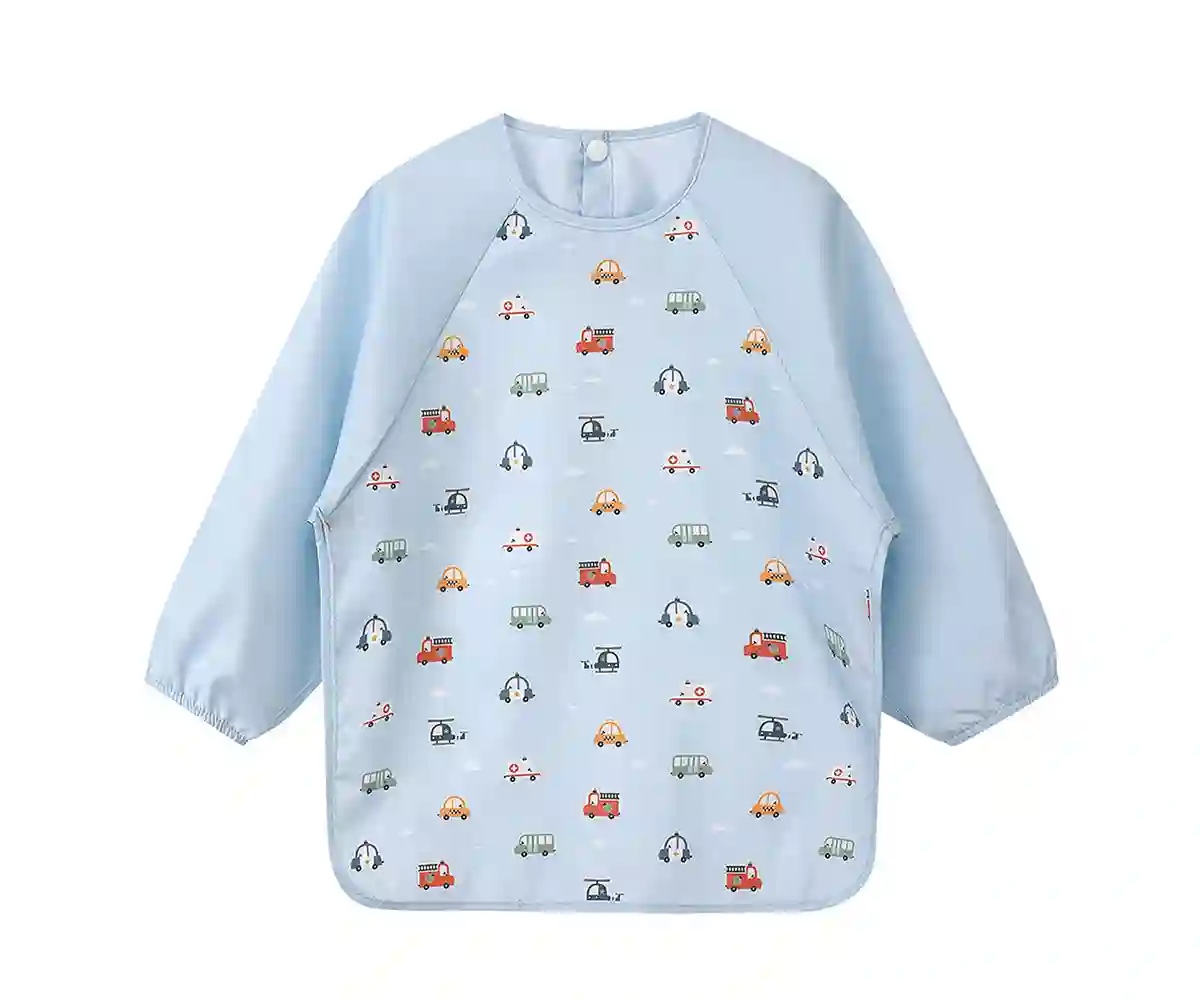 Babero with City Cars sleeves